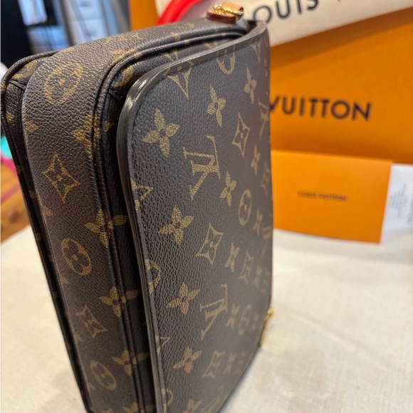2024 Louis Vuitton Pochette Métis in Classic Monogram, Pre-loved - Picture 5 of 8